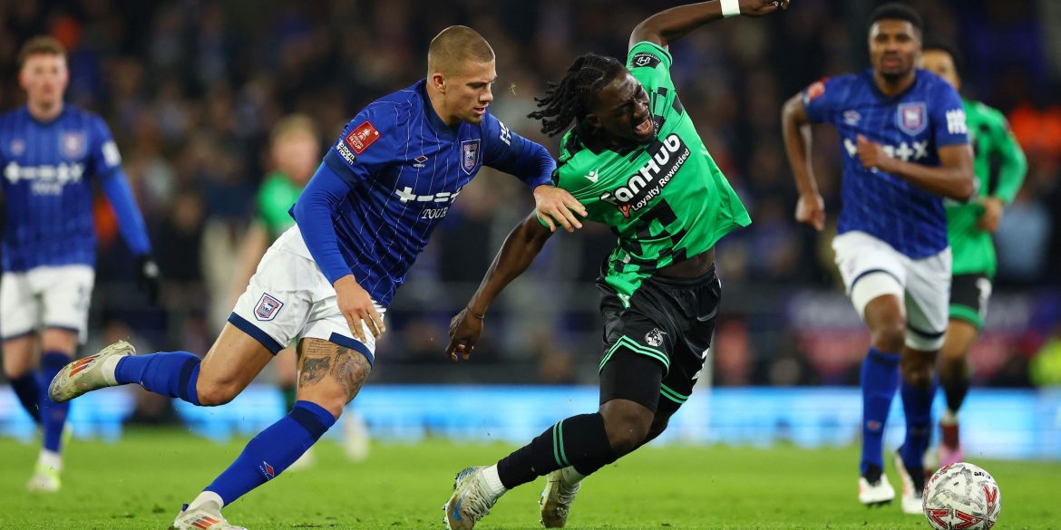 Sheffield Wednesday too late with loan bid for Premier League defender