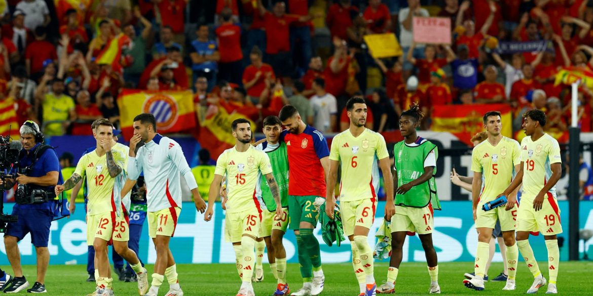 Man Utd now targeting "colossal" new £30m+ defender wanted by Liverpool