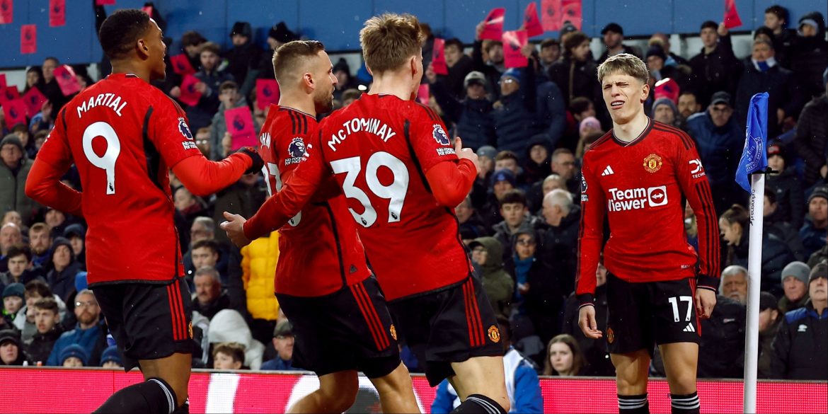 Neville raves about him: INEOS must finally sell £150k-p/w Man Utd star