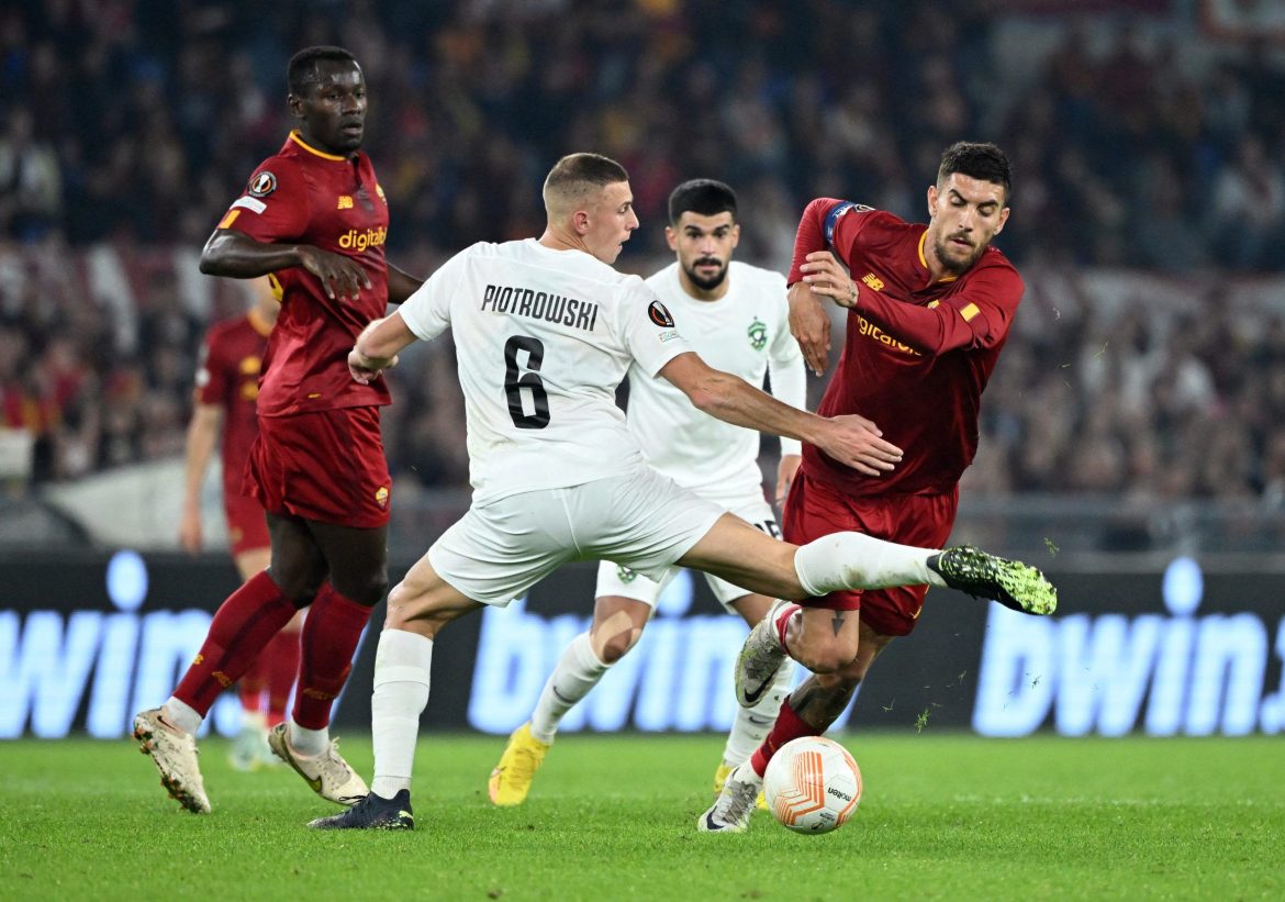 Chelsea eye Mount alternative in Pellegrini
