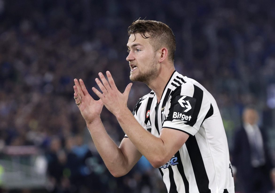 Liverpool interested in signing De Ligt